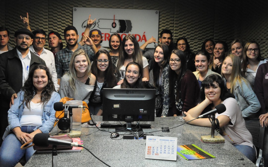 NO AR: Atividade comemora 30 anos de Paulo Gomes no Rádio