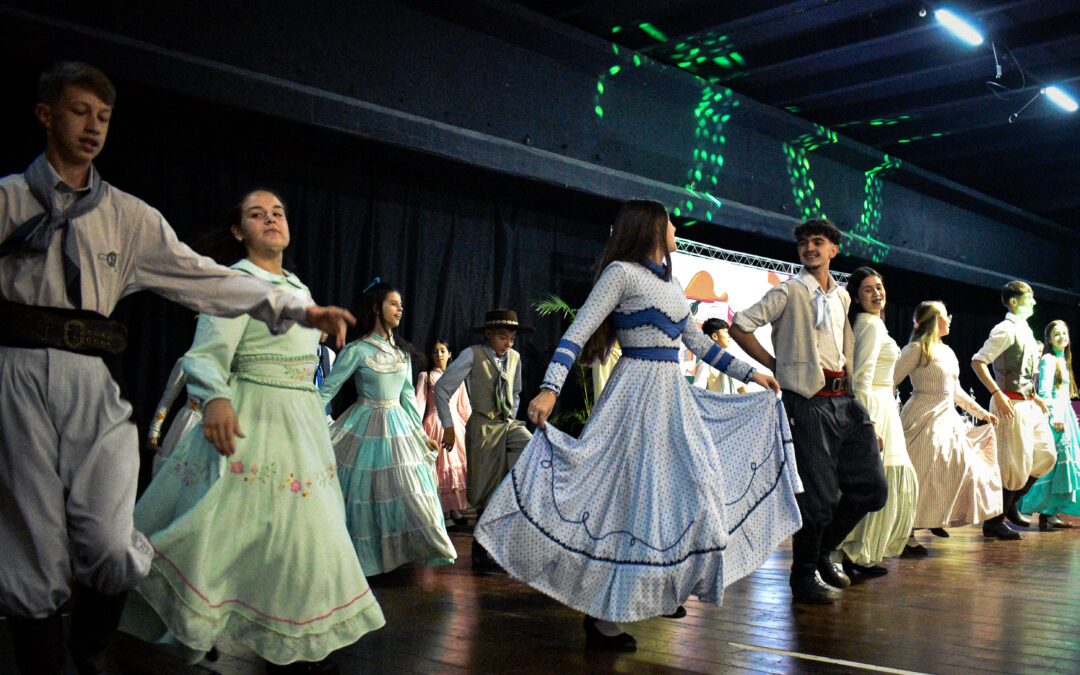 Cultura gaúcha é destaque no palco da Feira do Livro 2024